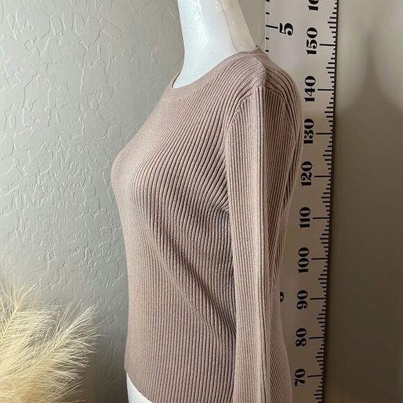 Olivaceous taupe ribbed top split seam at hemline crewneck bell sleeves SZ S - Picture 3 of 11